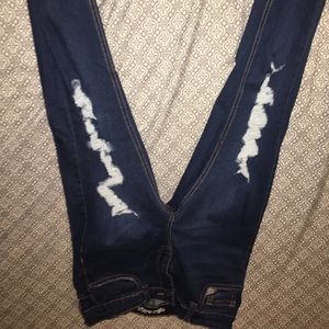 women’s ripped jeans